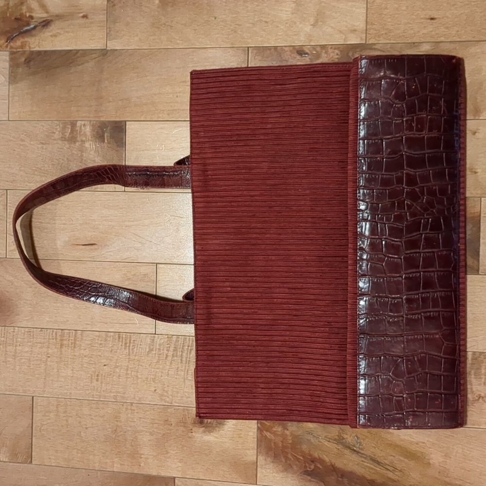 Nina Campbell bag